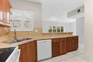 885 SW 6th Ct, Homestead, FL 33034 - Photo 13