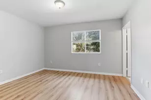 885 SW 6th Ct, Homestead, FL 33034 - Photo 15