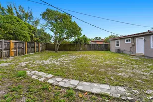 1525 NW 126th St, Miami, FL 33167 - Photo 23