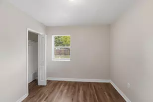 1525 NW 126th St, Miami, FL 33167 - Photo 15