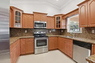 17023 SW 149th Pl, Miami, FL 33187 - Photo 15