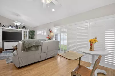 7157 Wisteria Way #7157, Tamarac, FL 33321 - Photo 25