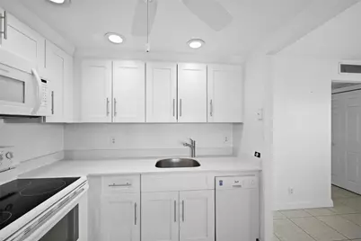 451 Monaco J #j, Delray Beach, FL 33446 - Photo 11
