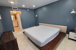 300 Bayview Dr, Sunny Isles Beach, FL 33160 - Photo 29