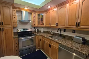 300 Bayview Dr, Sunny Isles Beach, FL 33160 - Photo 5