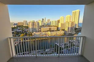300 Bayview Dr, Sunny Isles Beach, FL 33160 - Photo 13