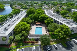 2004 Granada Dr, Pompano Beach, FL 33066 - Photo 11