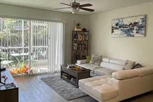 441 SE 10th St, Dania, FL 33004 - Photo 5