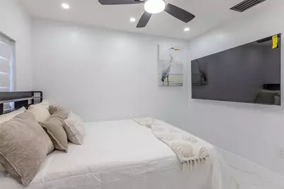 2633 NW Taft Street, Hollywood, FL 33020 - Photo 15