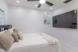 2633 NW Taft St, Hollywood, FL 33020 - Photo 15