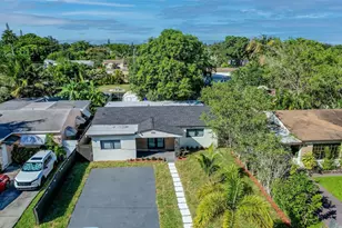 2633 NW Taft St, Hollywood, FL 33020 - Photo 29