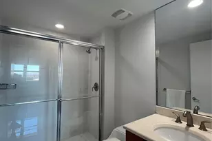 2650 Lake Shore Dr, Riviera Beach, FL 33404 - Photo 7