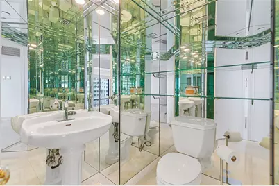 20185 E Country Club Drive #901, Miami, FL 33180 - Photo 7