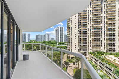 20185 E Country Club Drive #901, Aventura, FL 33180 - Photo 45