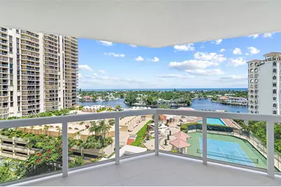 20185 E Country Club Drive #901, Miami, FL 33180 - Photo 43