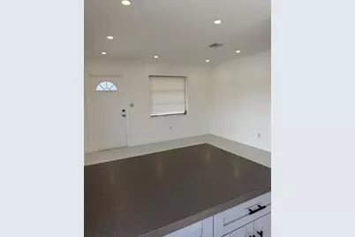 1054-1058 SW 2nd Street #1058, Hallandale Beach, FL 33009 - Photo 7