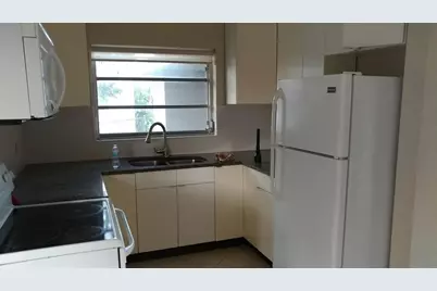 2025 NW 14th Avenue #2025, Fort Lauderdale, FL 33311 - Photo 3