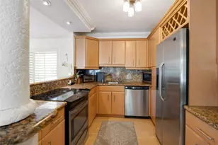 2401 SE 12th St, Pompano Beach, FL 33062 - Photo 13