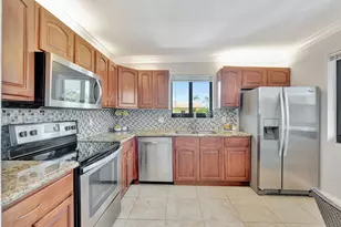334 Lakeview Dr, Weston, FL 33326 - Photo 5
