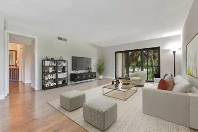 334 Lakeview Drive #204, Weston, FL 33326 - Photo 3