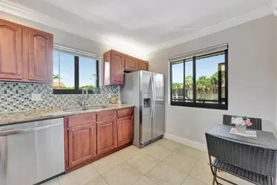 334 Lakeview Drive #204, Weston, FL 33326 - Photo 19