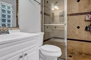 19667 Delaware Cir, Boca Raton, FL 33434 - Photo 21