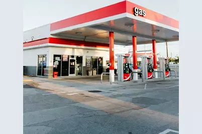 Gas Station, Miami, FL  - Photo 3
