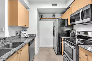 2478 Centergate Dr, Miramar, FL 33025 - Photo 7