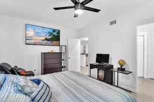 2478 Centergate Dr, Miramar, FL 33025 - Photo 13