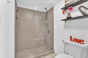 2478 Centergate Dr, Miramar, FL 33025 - Photo 15