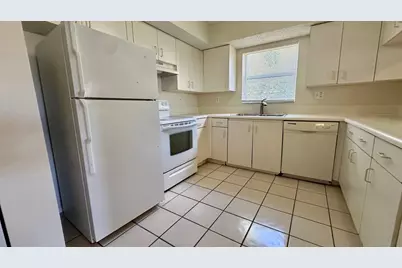 3299 NW 44th Street #2, Oakland Park, FL 33309 - Photo 3