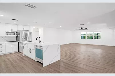 216 Bayberry Drive, Plantation, FL 33317 - Photo 15
