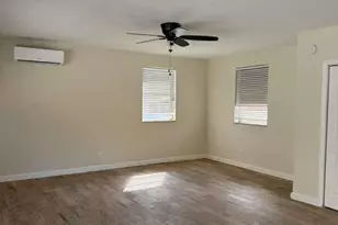 126 SE 10th St, Hallandale Beach, FL 33009 - Photo 3