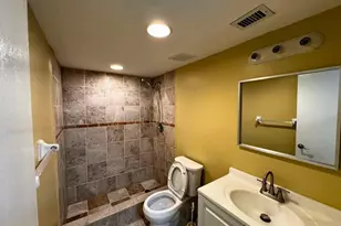 6005 Del Lago Cir, Sunrise, FL 33313 - Photo 17