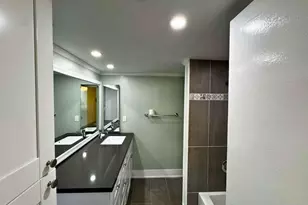 6005 Del Lago Cir, Sunrise, FL 33313 - Photo 23