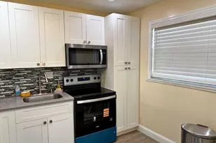 6005 Del Lago Cir, Sunrise, FL 33313 - Photo 9