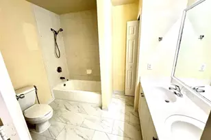 7893 N Southwood Cir, Davie, FL 33328 - Photo 7