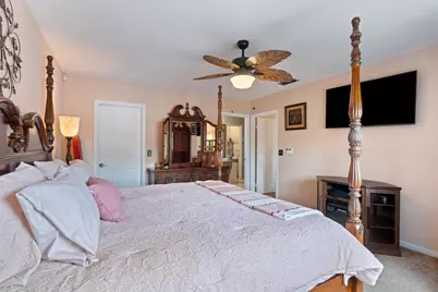 961 SW 98th Avenue, Pembroke Pines, FL 33025 - Photo 25