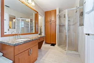 961 SW 98th Ave, Pembroke Pines, FL 33025 - Photo 23