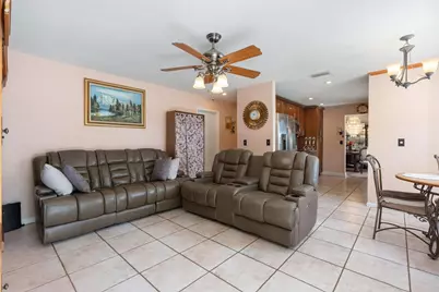 961 SW 98th Avenue, Pembroke Pines, FL 33025 - Photo 35