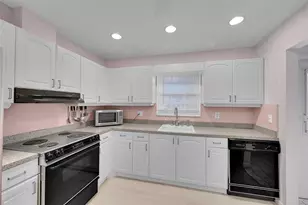 724 Nantucket Cir, Lake Worth, FL 33467 - Photo 5