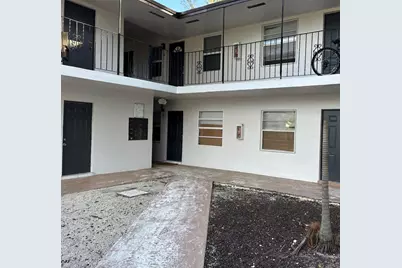 600 NE 46th Court #8, Fort Lauderdale, FL 33334 - Photo 1