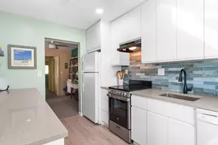 561 Bayshore Dr, Fort Lauderdale, FL 33304 - Photo 29