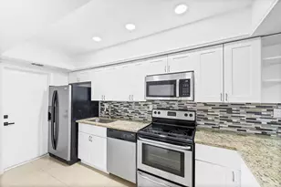 3951 Coral Springs Dr, Coral Springs, FL 33065 - Photo 17