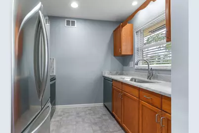 2015 NE 32nd Court #25, Pompano Beach, FL 33064 - Photo 9