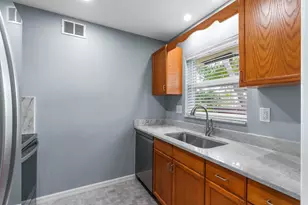 2015 NE 32nd Ct, Pompano Beach, FL 33064 - Photo 59