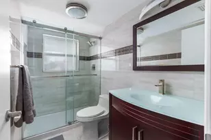 2015 NE 32nd Ct, Pompano Beach, FL 33064 - Photo 1