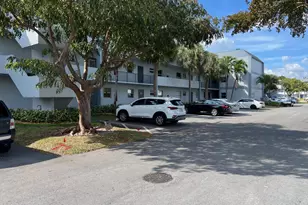 8360 Sands Point Blvd, Tamarac, FL 33321 - Photo 17