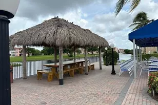 9350 Sunrise Lakes Blvd, Sunrise, FL 33322 - Photo 17