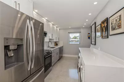 561 Bayshore Drive #6, Fort Lauderdale, FL 33304 - Photo 3